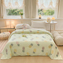 Multifunctional velvet blanket with snowflake print.