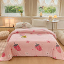 Multifunctional velvet blanket with snowflake print.