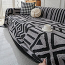 Soft and thick fleece sofa cover, non-slip.